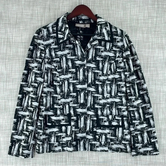 Chico's size 1 (8) button front blazer 2987 - Picture 1 of 6